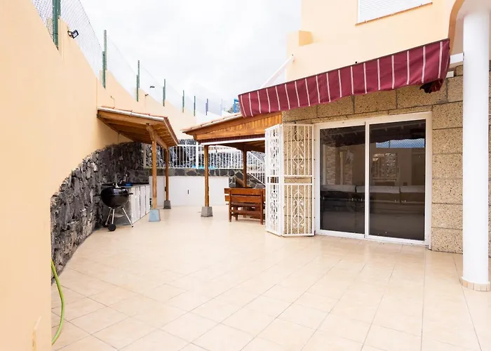 Home2book Metro Tenerife Adeje, Private Pool Σπίτι διακοπών *