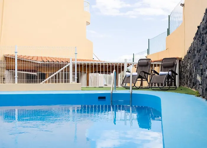 Home2book Metro Tenerife Adeje, Private Pool 펜션 *