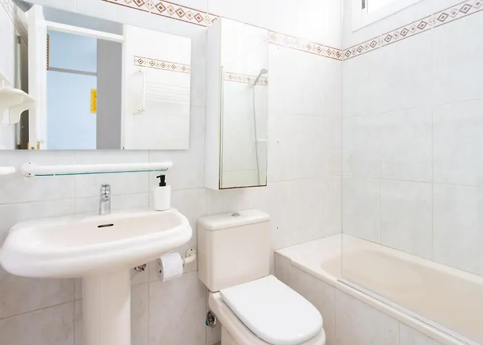 Home2book Metro Tenerife Adeje, Private Pool 펜션